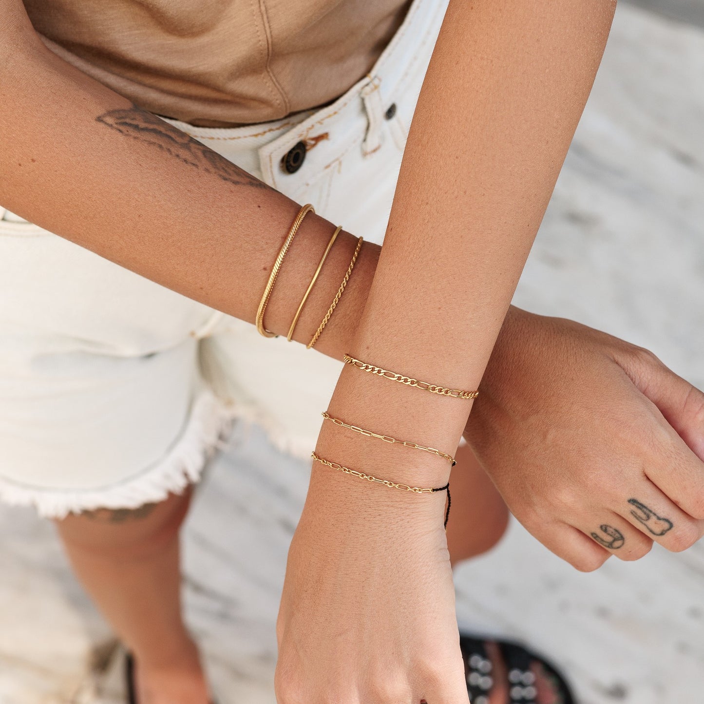 Round snake M bracelet