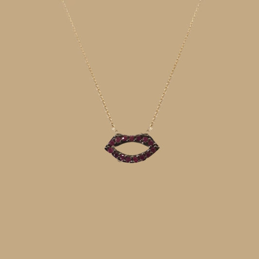 KISS NECKLACE